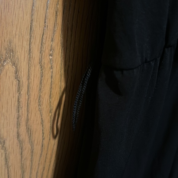 Beautiful black romper cold shoulder with drape sleeve - Picture 7 of 14